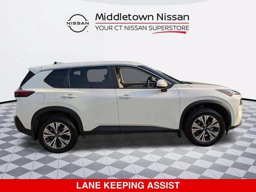 Pearl White Tricoat 2023 Nissan Rogue SV