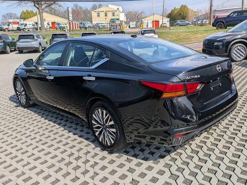 Super Black 2024 Nissan Altima 2.5 SV