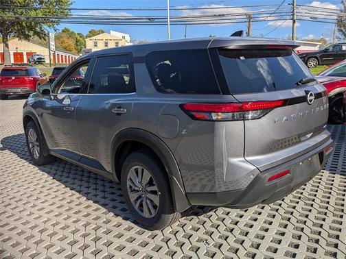 2025 Nissan Pathfinder S 4WD