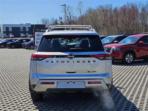 2025 Nissan Pathfinder SL 4WD