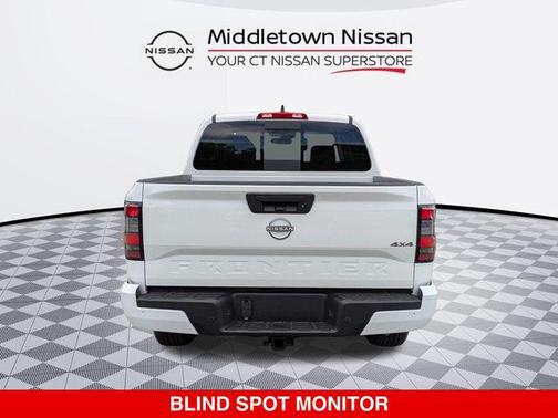 2025 Nissan Frontier SV