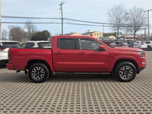 2022 Nissan Frontier SV