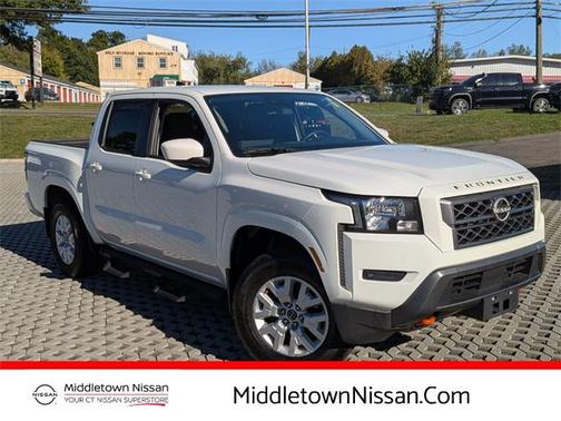 2022 Nissan Frontier SV