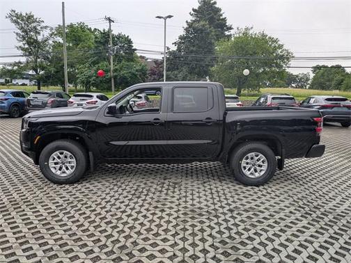 2025 Nissan Frontier S