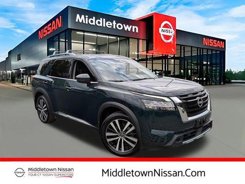 Obsidian Green Pearl 2023 Nissan Pathfinder Platinum 4WD