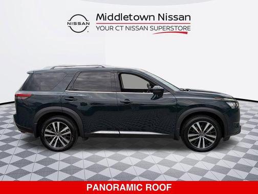 Obsidian Green Pearl 2023 Nissan Pathfinder Platinum 4WD