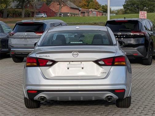 2025 Nissan Altima 2.5 SV