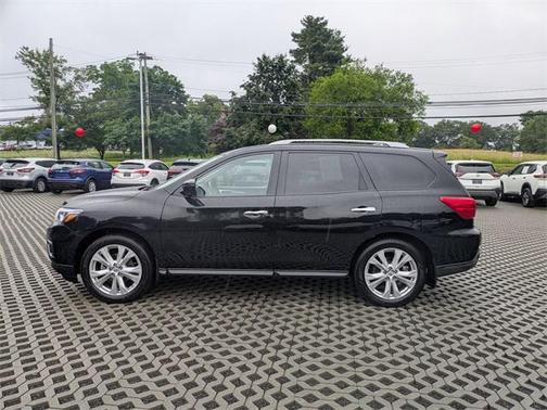 2018 Nissan Pathfinder SL