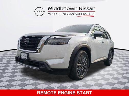 2025 Nissan Pathfinder SL 4WD
