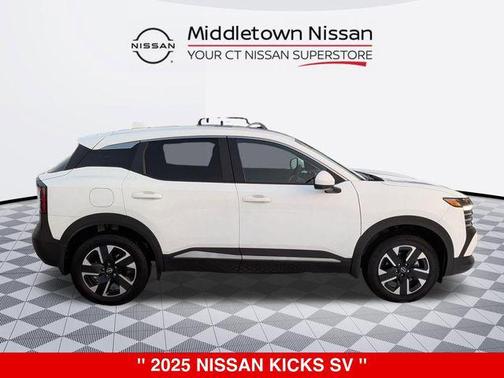 2025 Nissan Kicks SV