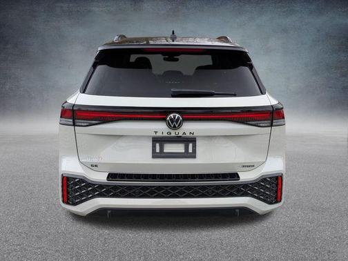 2025 Volkswagen Tiguan 2.0T SE R-Line Black 4MOTION