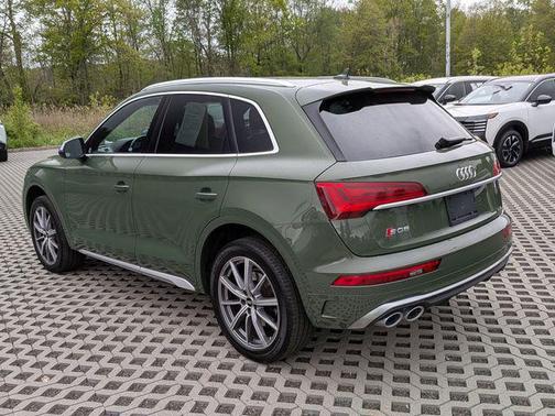 District Green Metallic 2022 Audi SQ5 3.0T Premium Plus