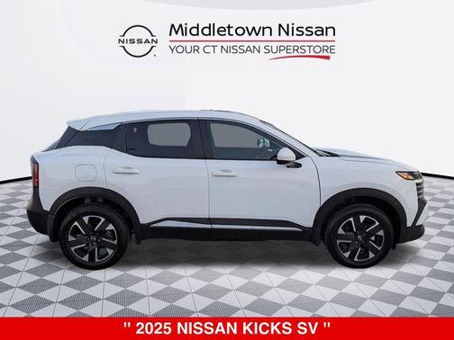 2025 Nissan Kicks SV