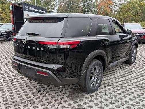2025 Nissan Pathfinder S 4WD
