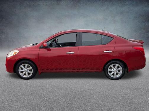 2014 Nissan Versa 1.6 SV