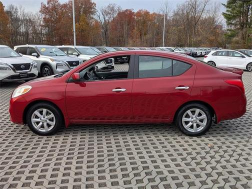 2014 Nissan Versa 1.6 SV