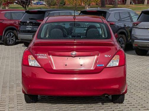 2014 Nissan Versa 1.6 SV