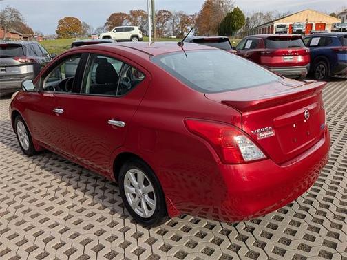 2014 Nissan Versa 1.6 SV