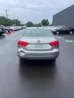 2012 Volkswagen Passat 2.5 SE