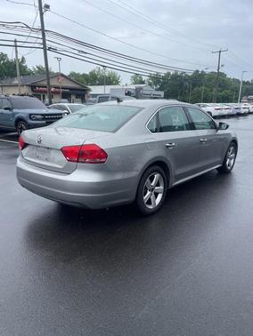 2012 Volkswagen Passat 2.5 SE