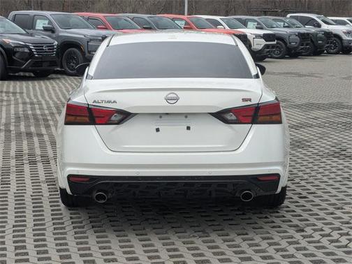 2024 Nissan Altima SR FWD