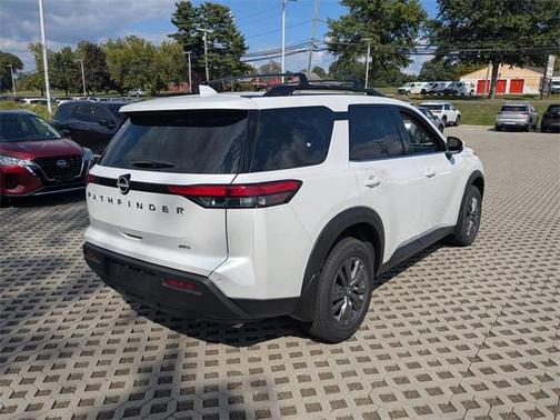 2025 Nissan Pathfinder SV 4WD