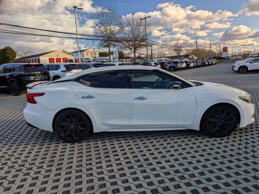 2017 Nissan Maxima 3.5 SR