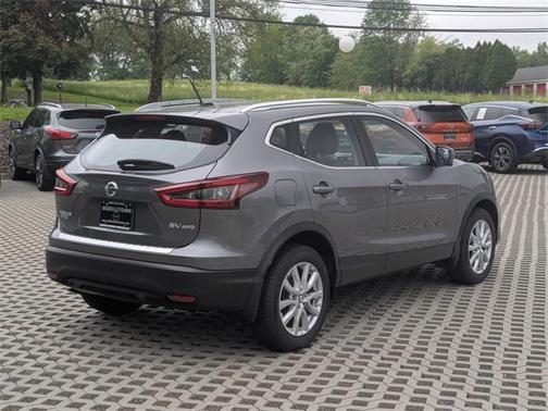 2022 Nissan Rogue Sport SV