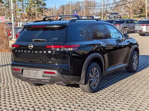 2025 Nissan Pathfinder SV 4WD