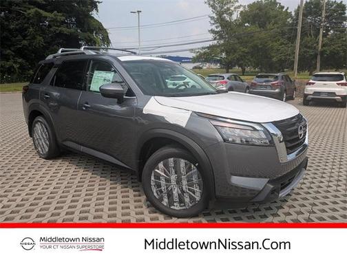 2025 Nissan Pathfinder SL 4WD