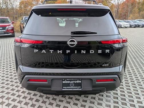 2025 Nissan Pathfinder SV 4WD