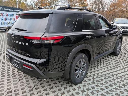 2025 Nissan Pathfinder SV 4WD