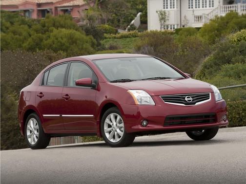 Brilliant Silver Metallic 2011 Nissan Sentra 2.0 S