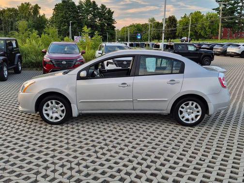 Brilliant Silver Metallic 2011 Nissan Sentra 2.0 S