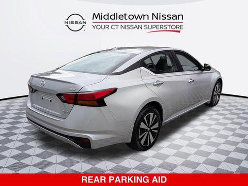 Brilliant Silver Metallic 2022 Nissan Altima 2.5 SV