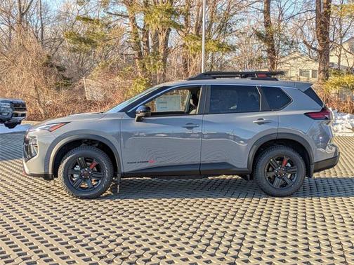 2025 Nissan Rogue Rock Creek