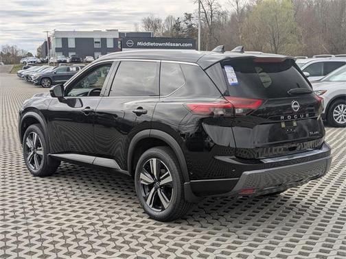 2025 Nissan Rogue SL