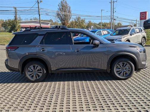2025 Nissan Pathfinder SV 4WD