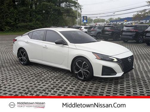 2023 Nissan Altima SR FWD