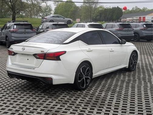 2023 Nissan Altima SR FWD