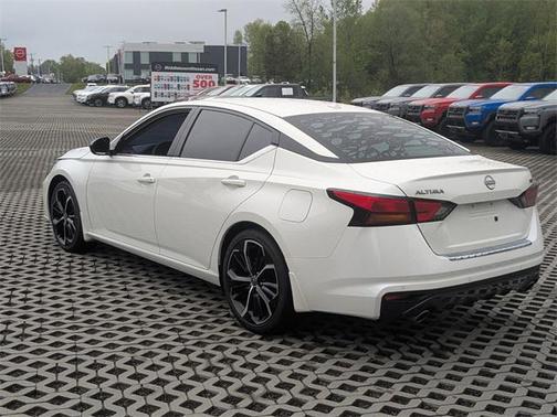 2023 Nissan Altima SR FWD