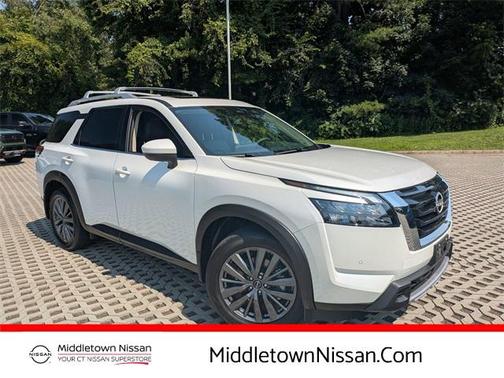 2025 Nissan Pathfinder SL 4WD