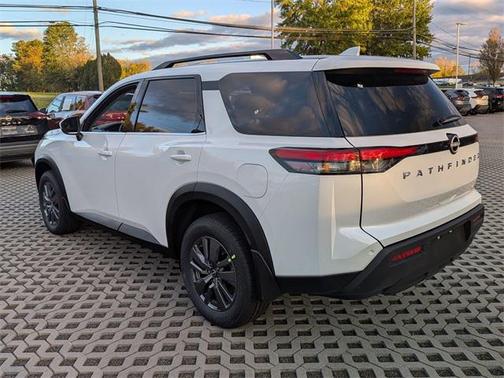 2025 Nissan Pathfinder SV 4WD