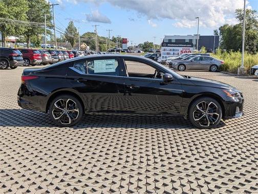 2025 Nissan Altima SR AWD