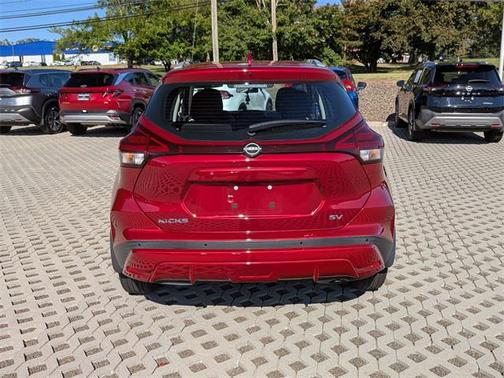 2022 Nissan Kicks SV