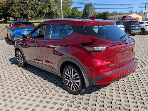 2022 Nissan Kicks SV