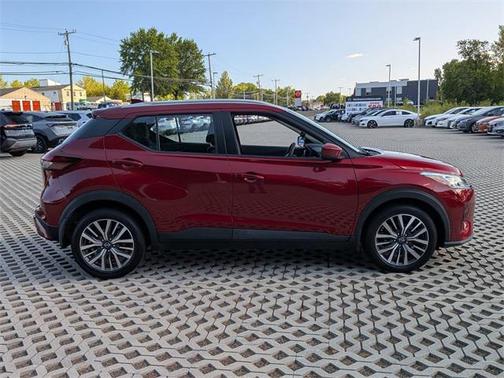 2022 Nissan Kicks SV