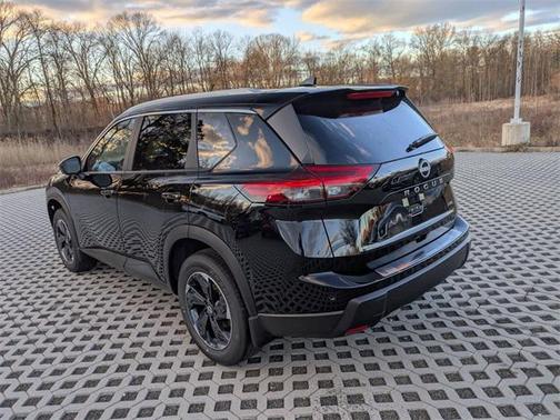 2025 Nissan Rogue SV
