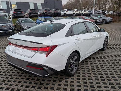 2025 Hyundai ELANTRA Sport