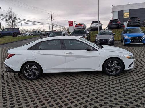 2025 Hyundai ELANTRA Sport